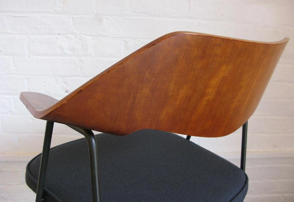 Herman Miller Day, 675 Chair - Image 5