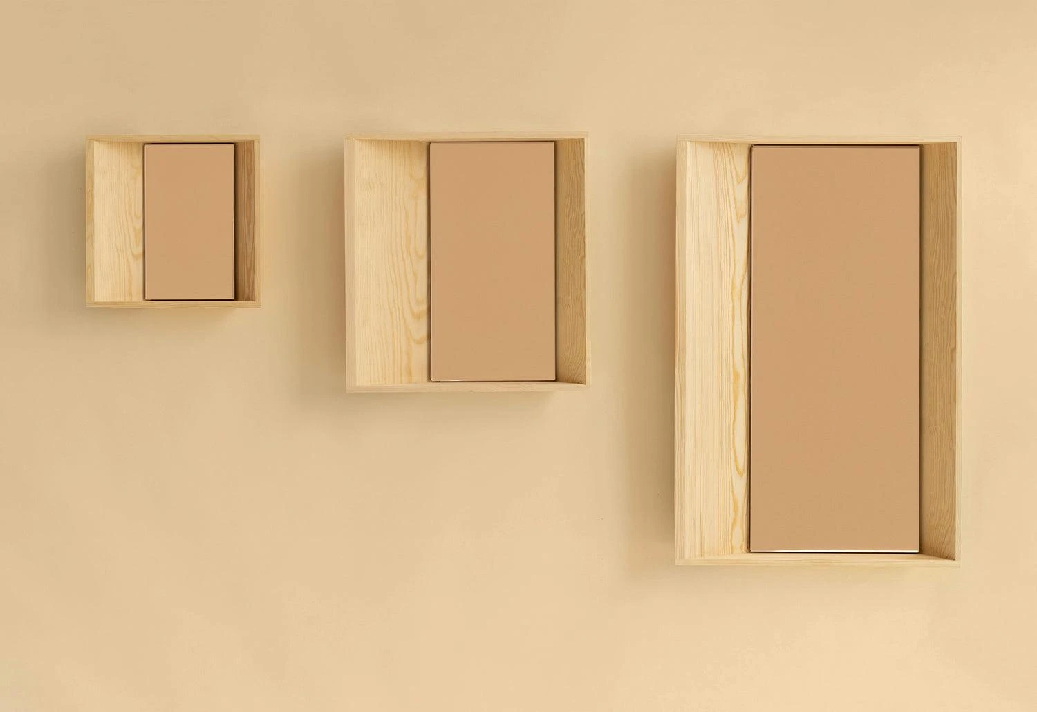 Vaarnii 007 Alter Mirror